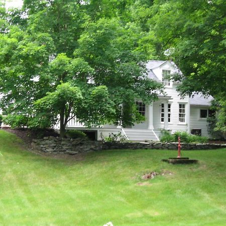 Clinton Corners B&B On Seven Acres With Private Bed & Bath מראה חיצוני תמונה