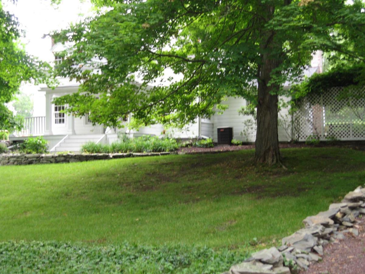 Clinton Corners B&B On Seven Acres With Private Bed & Bath מראה חיצוני תמונה
